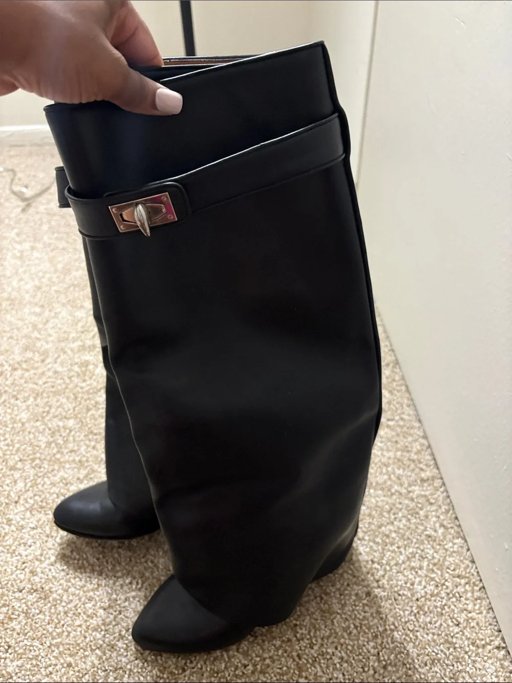 Women’s Black Leather Knee-High Boots - Classic Turnlock Detail